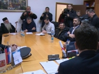 SMIRIVANJE NAPETOSTI: U Srebrenici održan PETOSATNI SASTANAK, evo šta su poručili ef. Peštalić i iguman Babić