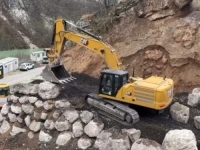 OVOVREMENI HAJDUCI: Ukradeno 300 litara goriva turskoj firmi koja besplatno sanira prugu u Donjoj Jablanici!