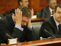 VUČIĆ JE MORAO 'KLEPITI UŠIMA': Srbija primorana raskinuti ugovore o kupovini ruskog oružja!