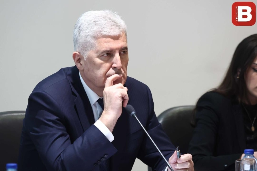 ČIM SE MICHAEL MURPHY ZAPUTIO IZ BiH, ČOVIĆ JE NASTUPIO: Šta je potaklo šefa HDZ-a na ispovijed novinarima i zašto Trojka još šuti