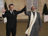 MODI OVO NIJE OČEKIVAO: Macron je išao redom i rukovao se sa svjetskim liderima, ali je... (VIDEO)