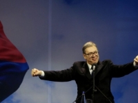 HOĆE DA JE VEGETA, DA SE MIJEŠA U SVE: Vučić je sišao u kuhinju u Predsedništvu da napravi nov video, pa skuhao nov blam (VIDEO)
