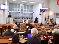 VRAĆANJE VISOKO PLAĆENIH FUNKCIJA: Kome trebaju po dva savjetnika u Kantonu Sarajevo?