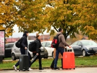 BRINE LI OVO NAŠE POLITIČARE: Čak 60 posto mladih iz BiH želi otići i živjeti u inostranstvu
