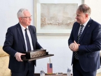 NIKŠIĆ U OPROŠTAJNU POSJETU PRIMIO MURPHYJA: Ocijenili su važnim nastavak reformskih procesa u Bosni i Hercegovini za...