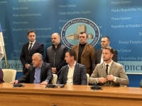 ZAVRŠEN SASTANAK GRADONAČELNIKA I NAČELNIKA U RS-u SA VIŠKOVIĆEM I SARADNICIMA: 'Predlažem da NSRS usvoji...'