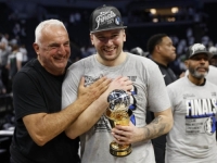OTAC LUKE DONČIĆA O NEOČEKIVANOM TREJDU IZ MAVERICKSA U LAKERSE: 'Koliko se žrtvovao, nije to zaslužio'