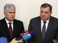 TROJKA JE ZANEMARIVALA STVARNOST, SADA JE SVE DOŠLO NA NAPLATU: HDZ-ovo spašavanje SNSD-a nije izraz samo političkog interesa već i zahvalnosti!