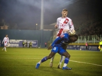 DRAMATIČAN MEČ U HERCEGOVINI: Zrinjski se nije odbranio sa igračem manje protiv Širokog Brijega, Ultrasi opet priredili skandal