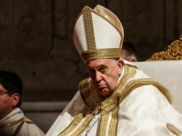 ZABRINUTOST ŠIROM SVIJETA: Što znamo o obostranoj upali pluća od koje boluje i papa Franjo?