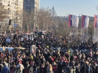 NAPETO U SRBIJI: Blokirani mostovi u Novom sadu, studenti pristižu sa svih strana (FOTO, VIDEO)