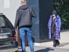 ŽENA I DJECA SAŠE POPOVIĆA SLETJELI U BEOGRAD: Suzana Jovanović sa maskom preko cijelog lica, kćerka i sin pognute glave (FOTO)