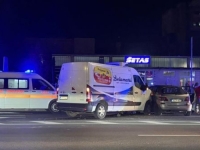 SAOBRAĆAJNA NESREĆA U SARAJEVSKOM NASELJU HALILOVIĆI: U sudaru kombija i automobila...