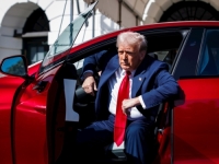 OGROMAN PROBLEM ZA EUROPU: Donald Trump uvodi visoke carine na sve uvozne aute, sugerirao je da će čak...