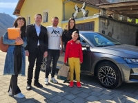 U POTRAZI ZA DOBRIM VIJESTIMA: Dječaku Ediju Tufeku, koji je tokom poplava u Jablanici ostao bez roditelja, uskoro će biti izgrađena nova kuća, a za njega je donirano i...