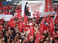 VELIKI PROTESTI U TURSKOJ: Hiljade ljudi traži puštanje Imamoglua na slobodu (FOTO, VIDEO)