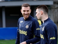 NASMIJAN I RASPOLOŽEN: Džeko se vratio treninzima Fenerbahčea