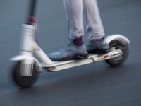 TRAGEDIJA U VISOKOM: Dijete palo sa električnog romobila, život mu je ugrožen...