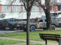 'ŠTO JE DANAS LIJEP I SUNČAN DAN': Vozila EUFOR-a na ulicama Banjaluke (VIDEO)