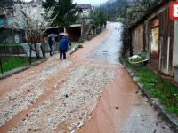 PROBLEMI U SARAJEVU ZBOG OBILNIH PADAVINA: Na Širokači voda teče ulicama, a na pojedinim lokacijama došlo je i do... (VIDEO)