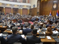 SKUPŠTINA SRBIJE ZASJEDA BEZ OPOZICIJE: Pojačano obezbjeđenje nakon jučerašnjih incidenata