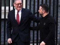 STARMER SRDAČNO PRIMIO ZELENSKOG: 'Nadam se da ste čuli kako vam ljudi plješću...'