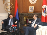 KAKAV CIRKUS: RTRS prenosio uživo sastanak Dodika i Stevandića na kojem su se izjadali jedan drugom (VIDEO)