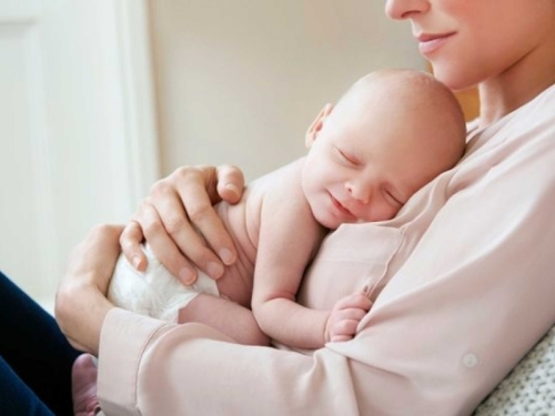 DEMOGRAFSKE MJERE NAŠIH VLASTI NE DAJU NIKAKVE REZULTATE: U januaru ove godine  u Federaciji BiH rođeno svega 897 beba