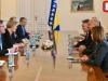 'SB' U PREDSJEDNIŠTVU BiH; KOMŠIĆ RAZGOVARAO SA AMBASADORIMA: 'Sa bjeguncima pred zakonom ne pregovara' (FOTO)