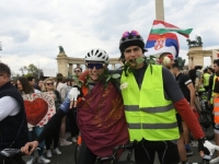 ĐUROVIĆKI PAO MRAK NA OČI PA JE JOŠ I ROLETNE SPUSTILA: Ambasadorica Srbije zabranila zaposlenim da pozdrave studente u Budimpešti