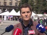 BLAMAŽA GODINE: Ana Brnabić stala pred kamere pa napravila gaf, a onda je uslijedilo nešto još gore...