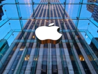 PRISTIŽU FAKTURE TRUMPOVE SAMOVOLJE: Apple preko noći izgubio 250 milijardi dolara!