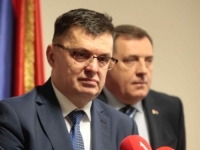 OVO BI MOGAO BITI PRVI IZAZOV ZA NOVU KOALICIJU: Uprava za indirektno oporezivanje raspisala tenden za kupovinu 'kumovske zgrade', no SDS obećava pokvariti Dodikov dil