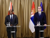 U DRUŠTVU SA VUČIĆEM: Britanski šef diplomatije u Beogradu prozvao Dodika - 'BRINE ME!'