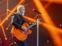 DINO MERLIN OVE GODINE NEĆE ODRŽATI KONCERT NA KOŠEVU: 'Moj menadžment je cijelu godinu radio na tome, ali neki ljudi...'