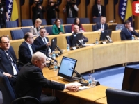OD BLOKADE DO APSURDA: U Domu naroda PS BiH dvije sjednice pod istim krovom, svako svoju politiku vodi, a od jučer i...