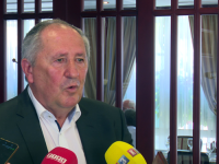 DOBIO POTREBNE DOZVOLE: Bivši premijer RS osnovao firmu za trgovinu dugovima
