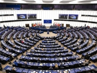 I DOK VUČIĆ U PARIZU BRINE ZA DODIKA: Evropski parlament usvojio izvještaj o Srbiji, poziva na istragu o...