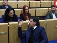DOBRE VIJESTI IZ DOMA NARODA FBiH: Skoro jednoglasno usvojen Zakon o doprinosima, evo šta on znači... (FOTO)
