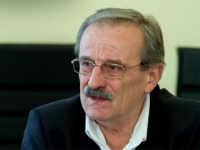KUHA NA RELACIJI BEOGRAD - ZAGREB: Ambasador Hidajet Biščević javio se telefonom, preporuka je da se hrvatski državljani klone...