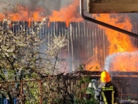 LOKALIZOVAN POŽAR U ŽIVINICAMA: Velika materijalna šteta, srećom nema povrijeđenih (VIDEO)