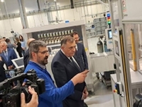POSJETIO FABRIKU U MAHOVLJANIMA: 'Bjegunac' Dodik putuje po BiH bez straha od hapšenja