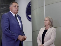 KAKO BJEGUNAC OD PRAVOSUĐA MILORAD DODIK I FINANSIJSKI RUŠI DRŽAVU: Dugove RS platit će BiH?
