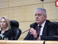 DOŠLI, POZDRAVILI SE I OTIŠLI: Ništa od vanredne sjednice Parlamenta FBiH, dnevni red nije usvojen (FOTO)