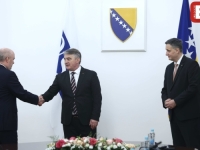 'SB' PATROLA U TITOVOJ ULICI U SARAJEVU: Generalni sekretar OSCE-a u Predsjedništvu BiH, dočekali ga Željko Komšić i Denis Bećirović, a Željka Cvijanović... (FOTO)