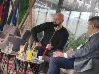RAMO ISAK O FOTOGRAFIJI NA KOJOJ PUŠI ŠIŠU S HADŽIBAJRIĆEM: 'Na laži i podvale uvijek ću odgovoriti samo istinom'