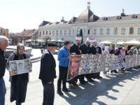 ISTRAJAT ĆEMO U TRAŽENJU ISTINE I PRAVDE: Mirno okupljanje majki Srebrenice i danas 11. aprila u Tuzli