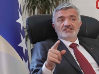 MANDIĆ OŠTRO OSUDIO NIP-ovog DIREKTORA: Još jedan bahati 'višenamjenski profesionalac', roditeljima puna podrška!