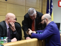 U JEDAN SAT POSLIJE PONOĆI: Okončana dramatična sjednica Predstavničkog doma Parlamenta Federacije Bosne i Hercegovine, nakon Zorana Krešića, izabrani su...