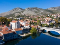 INCIDENT U TREBINJU: Vlasnik kafića udario djevojku